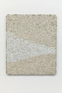 Guillermo Mora, 1000 puntos de luz y sombra (a Seurat) - IV, 2020, Polychromed paper and staples on wood, 60 x 50 cm (courtesy the artist and Irène Laub gallery)