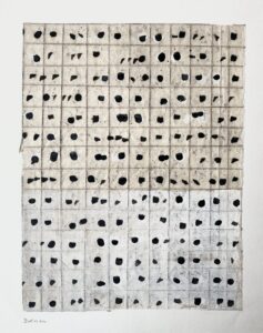 Catherine DANOU, Écriture silencieuse, Lokta armé, encre noire et huile blanche, 32,5 x 42,5 cm sur support 40 x 50 cm, 2025, © Catherine DANOU & Galerie AZIYADÉ