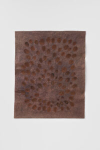 Barbara LEVITTOUX-ŚWIDERSKA, Peacock’s Tail [Pawi ogon], Collage on paper, 121 x 95 cm, 2002. Courtesy of Richard Saltoun Gallery, London, Rome and New York, (c) The Estate of Barbara Levittoux-Świderska.