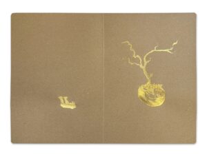 Erik Nussbicker, Aurification, dessin à la feuille d’or sur double-page de carnet Craft 100g, 42 × 30 cm, 2025, courtesy de l’artiste et de la Galerie Maubert, © Erik Nussbicker, ADAGP